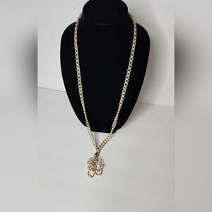 5/$25 Vintage faux ivory pearl necklace